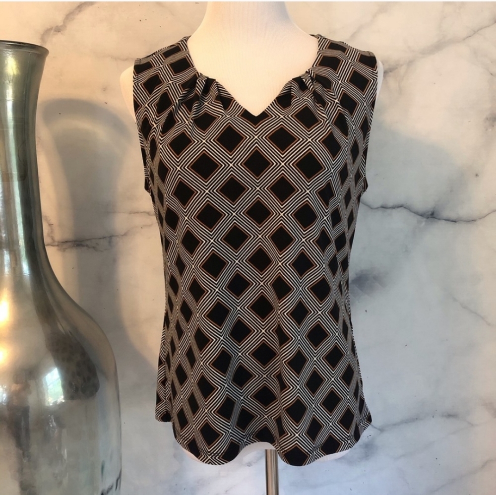 3/$20 41 Hawthorne Geometric Sleeveless Blouse M